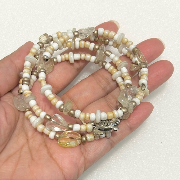 Rock Crystal Nuggets And White Glass Chips Memory Bracelet With Silver Turtle - Picture 5 of 5